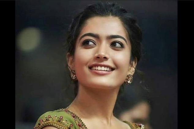 ఎనిమిదేళ్లుగా వేధిస్తున్నారు.. నేనేంటో చూపిస్తా : రష్మిక మందన్న